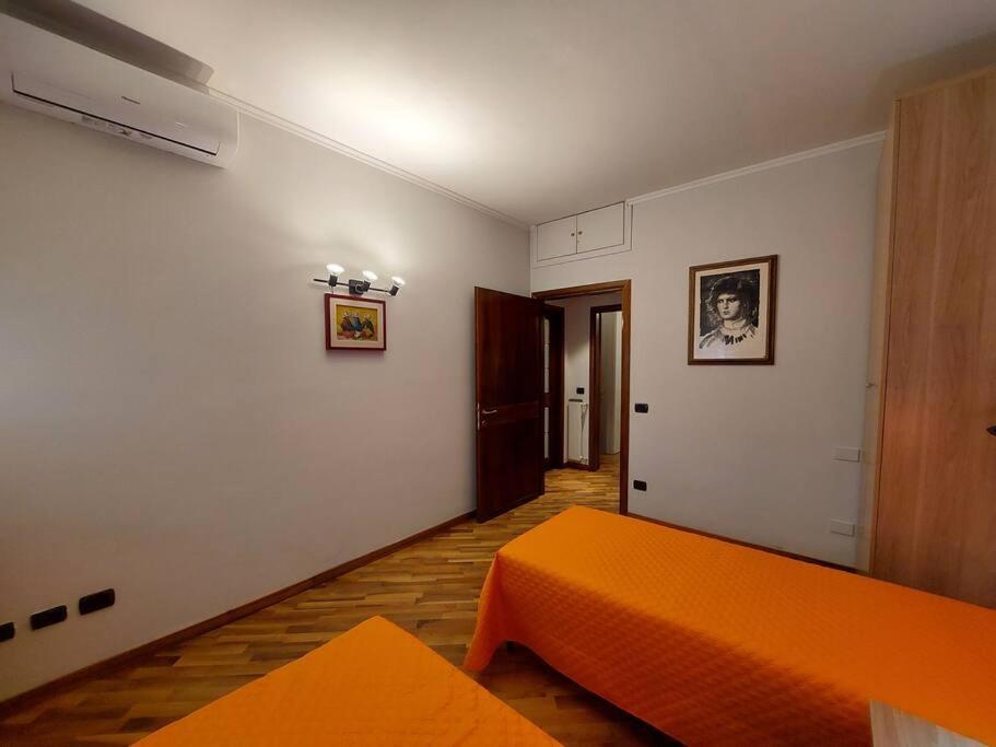 Ferienwohnung Lungarno 32 With Private Parking Florenz Exterior foto