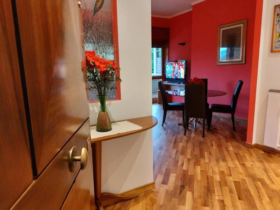 Ferienwohnung Lungarno 32 With Private Parking Florenz Exterior foto