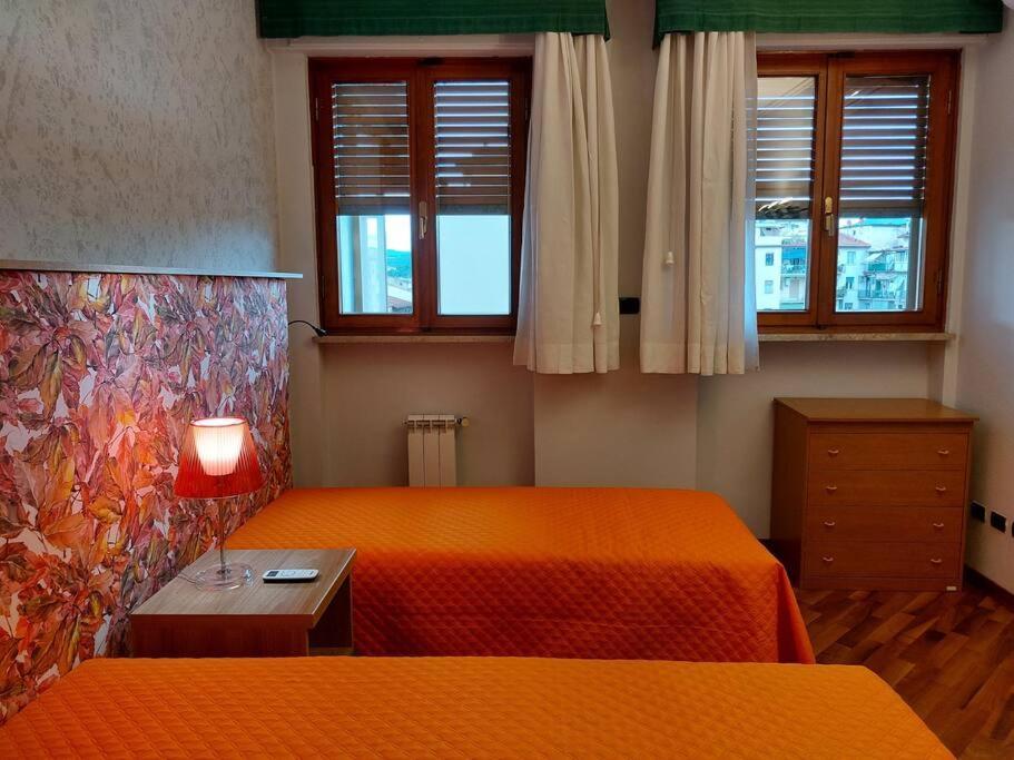 Ferienwohnung Lungarno 32 With Private Parking Florenz Exterior foto