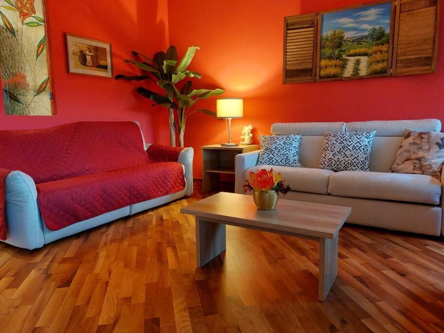 Ferienwohnung Lungarno 32 With Private Parking Florenz Exterior foto