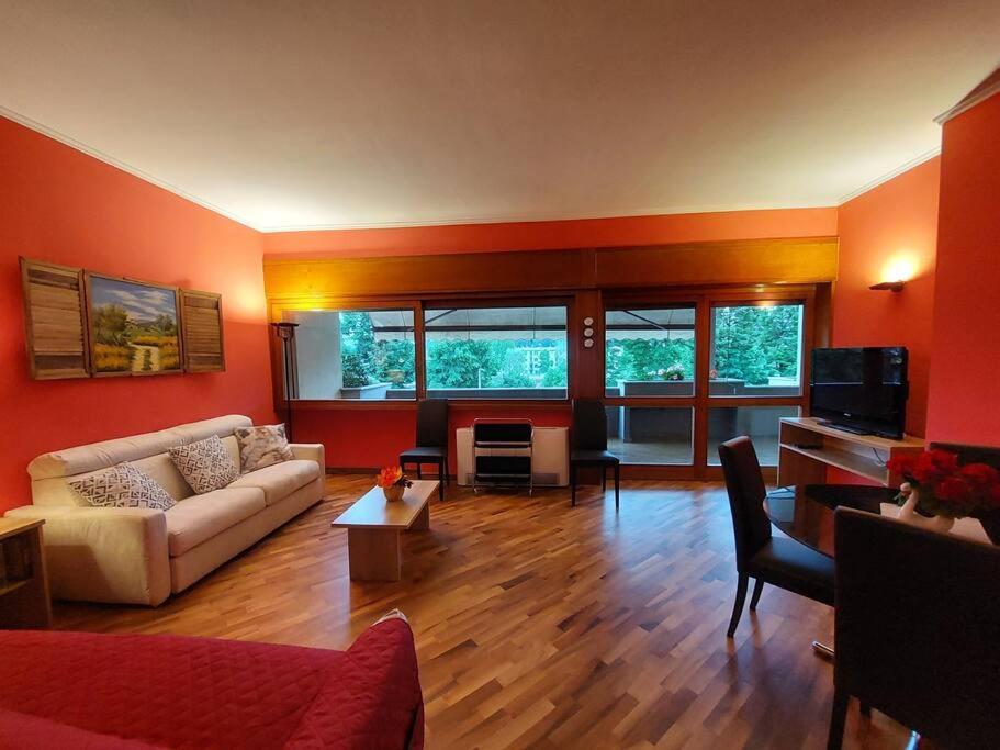 Ferienwohnung Lungarno 32 With Private Parking Florenz Exterior foto