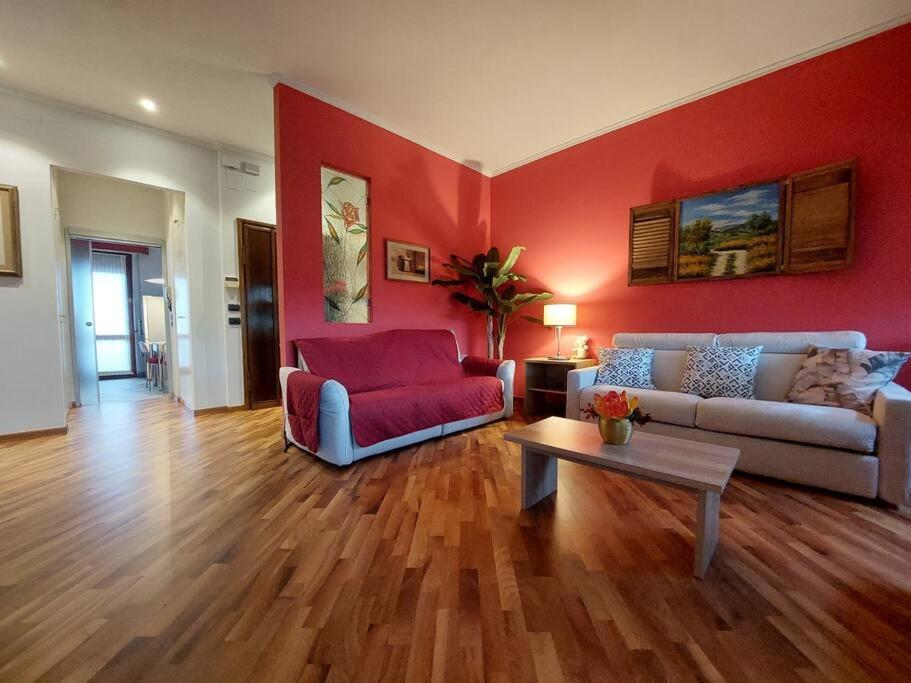 Ferienwohnung Lungarno 32 With Private Parking Florenz Exterior foto