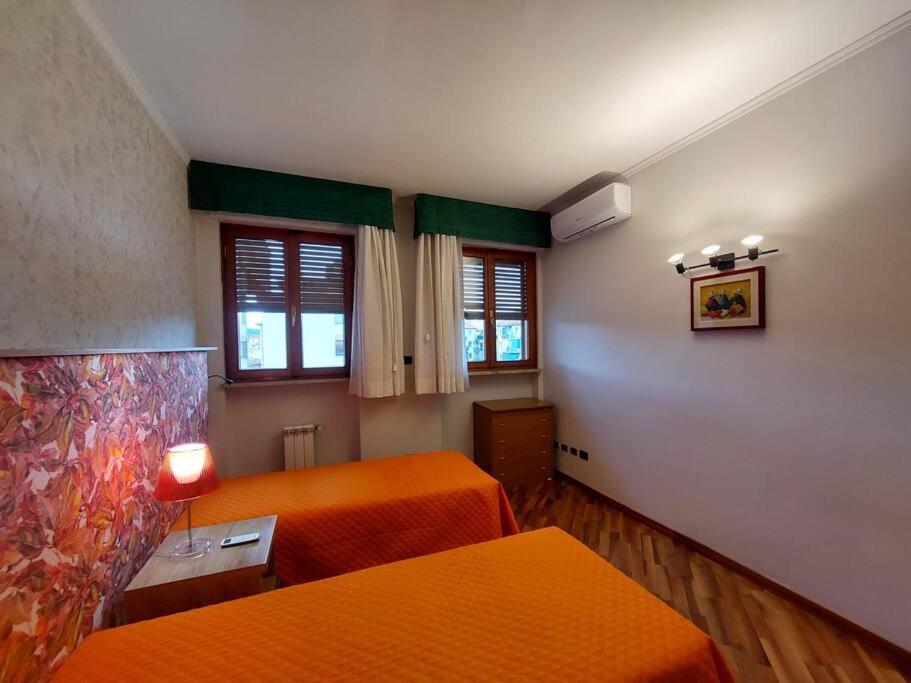 Ferienwohnung Lungarno 32 With Private Parking Florenz Exterior foto