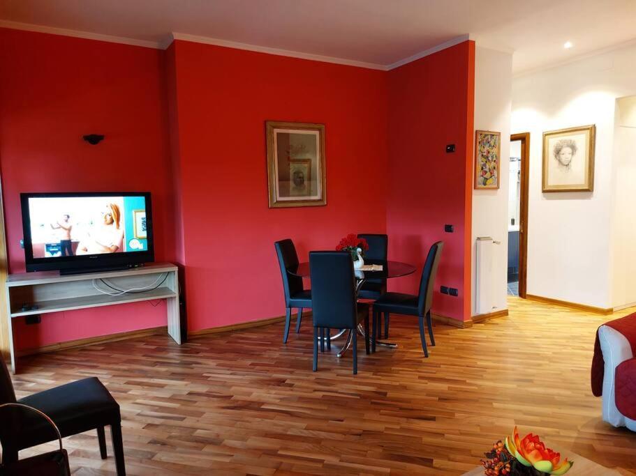 Ferienwohnung Lungarno 32 With Private Parking Florenz Exterior foto